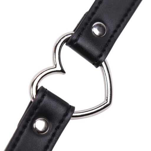 SEXY CHOKER GOLIER S KOVOVÝM SRDCOM