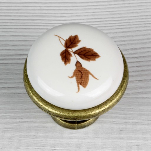 NÁBYTOKOVÝ GOMBÍK PORCELÁNOVÁ SKRINÍKOVÝ GOMBÍK SO VZOROM