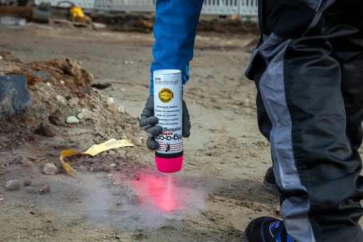 Geodetická farba Spray FLUO AMPERE ružová Trig-a-Cap Extra