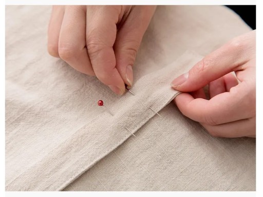 VEĽKÁ SÚPRAVA ŠIJACEHO NÁRADIA NITOVÉ IHLY CENTIMETER NA ŠITIE V PÚDRI