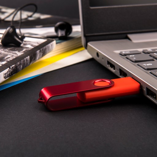 PENDRIVE USB MEMORY 16GB USB 2.0 rôzne farby