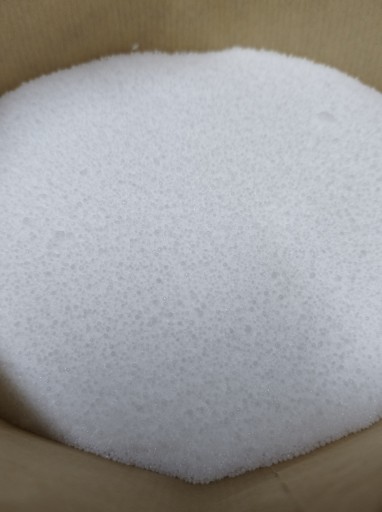 Rastlinný stearín na výrobu práškových perlových sviečok, 1 kg