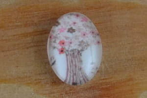 Sklenený kabošon 18 x 13 mm kvitnúci strom