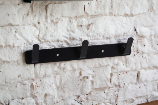 Kúpeľňový kuchynský stojan na uteráky s 3 háčikmi LOFT čierny