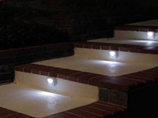 3 LED LAMPA SO SNÍMAČOM POHYBU SÚMRAK PRE SCHODY