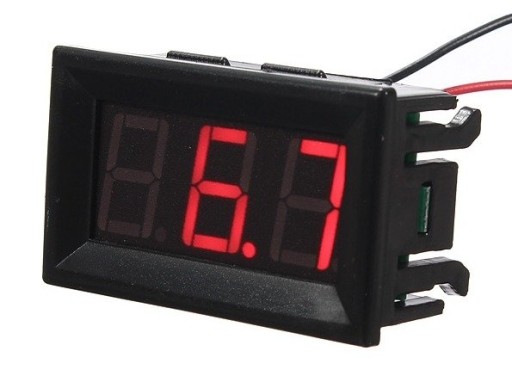 PANELOVÝ LED VOLTMETER 3V-30V DC ČERVENÝ