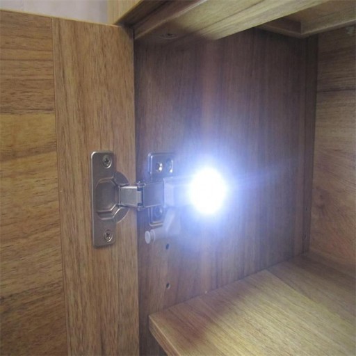 Svietidlo do skrine, záves dverí šatníka, 3LED, 1 ks