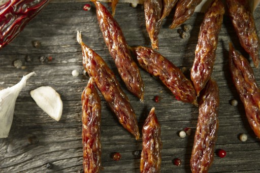 Sušené bravčové párky JERKY BRAVČOVÉ na PIVO VÍNO - pre fajnšmekrov LITVA