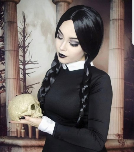 Čierna streda Parochňa Addams Adams z televízneho seriálu Two Braids Wensday