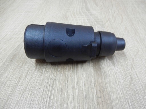 Zástrčka prívesu Príves plastový 7 PIN 12V