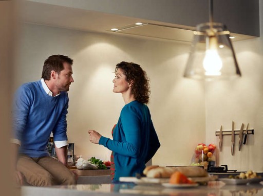 E27 A60 LED žiarovka 4,5W = 40W 470lm 2700K Teplá 300° PHILIPS