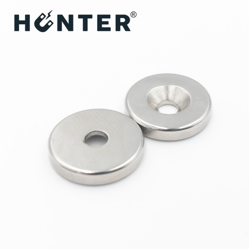 NEODYMOVÝ MAGNET S OTVOROM na krúžok 15x3mm, cylindrická skrutka - HUNTER
