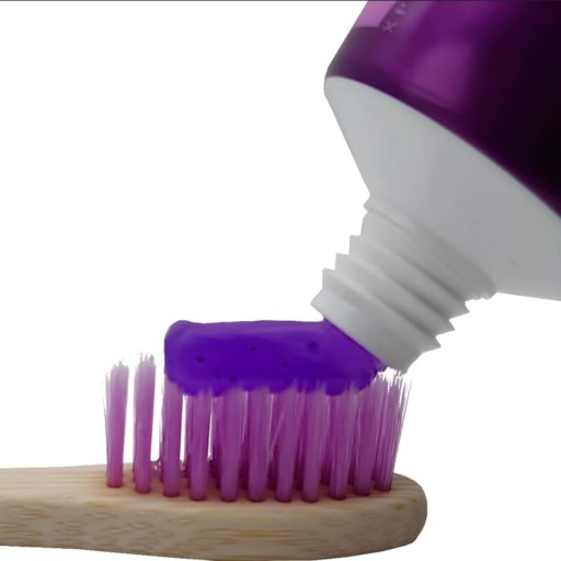 Bieliaca zubná pasta PURPLE + Bamboo Toothbrush z Anglicka 100ml