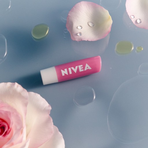 NIVEA SOFT ROSE Hydratačný ružový ochranný rúž 4,8g