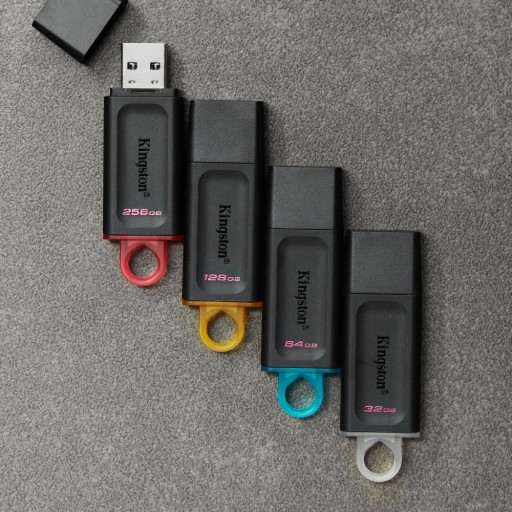 Pevný disk Kingston DataTraveler Exodia 64 GB