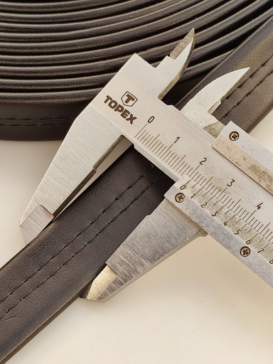 Hrubý popruh na tašku z eko-kože, 21 mm / 1 meter, čierny