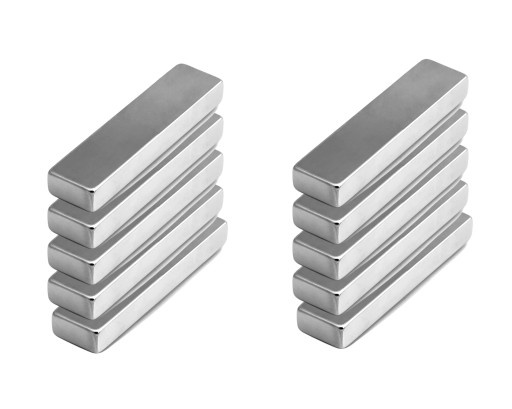 SILNÝ NEODYMIOVÝ MAGNET 20x5x2 N38 10 KS.