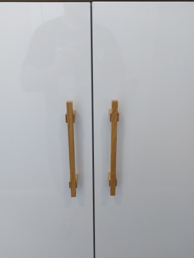 Drevená nábytková rúčka z dubu, dĺžka: 230 mm