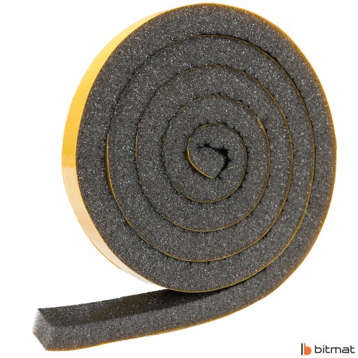 Izolačné penové samolepiace tesnenie na zárubňu 1cm x 1cm x 1m