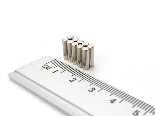 VALEC NEODYMOVÝ MAGNET 3x10 N38 SADA 20 KS