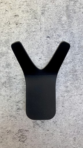 Jedinečný MAT BLACK moderný vešiak na nábytok SUPER