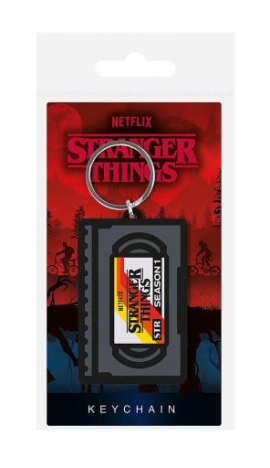 Stranger Things VHS gumená kľúčenka