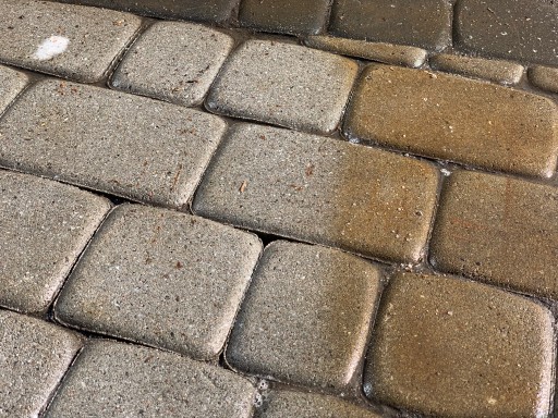 Kvapalina na odstraňovanie HRDZE a SADZÍ z dlažby NEUTRALIZER 1L