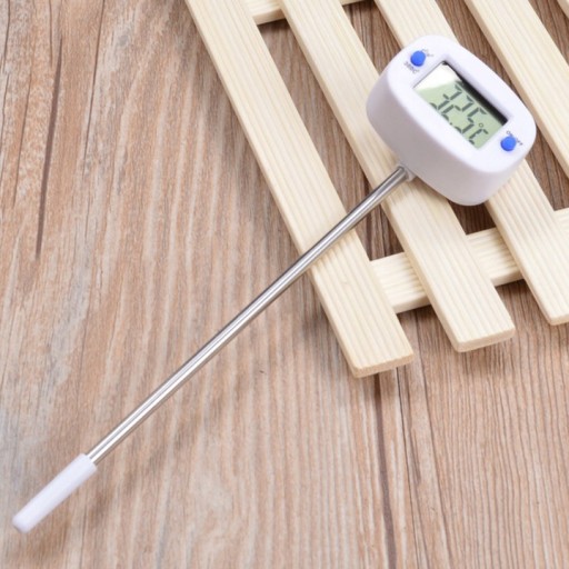 ELEKTRONICKÝ KUCHYNSKÝ TEPLOMER S DIGITÁLNOU SONDOU