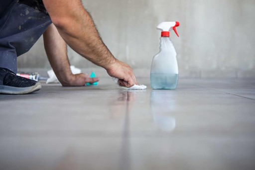 SOUDAL VYHLADZUJÚCI PROSTRIEDOK PRE SKUPINY 500ml