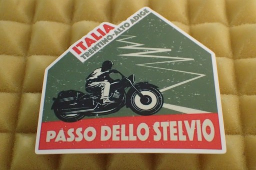 NÁLEPKA PASSO DELLO STELVIO NÁLEPKA 7,6 x 7,6 cm