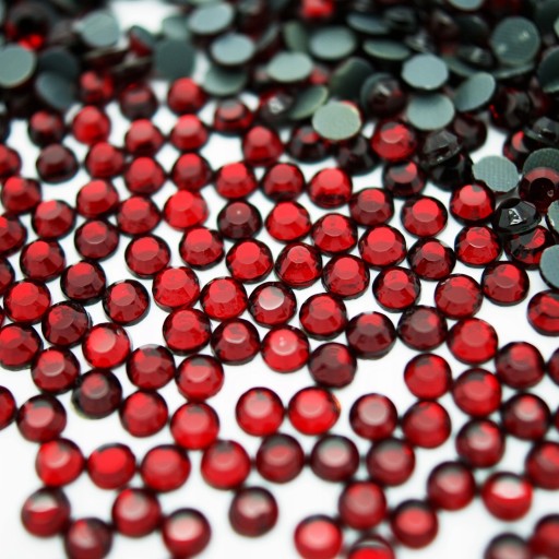 Thermo Crystals sklenené kamienky tmavočervené 4mm 1000ks