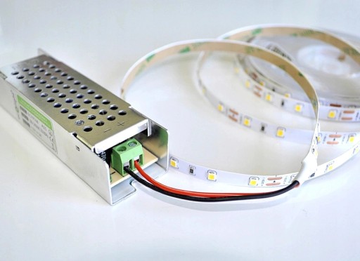 LED pásik 5m 24W 12V modrý stmievateľný pre osvetlenie nábytku