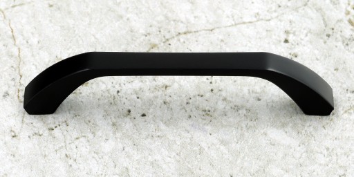 ÚCHYTKA NA NÁBYTOK ČIERNA ÚCHYTKA NA NÁBYTOK ÚCHYTKA PRE SKRINOVÉ ZÁSUVKY ZNAL 128MM