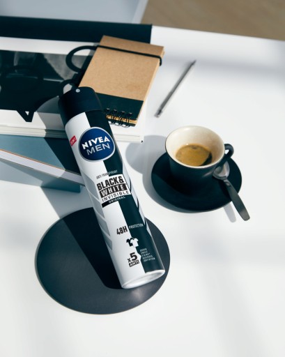 NIVEA MEN Black White pánsky antiperspirant 200 ml