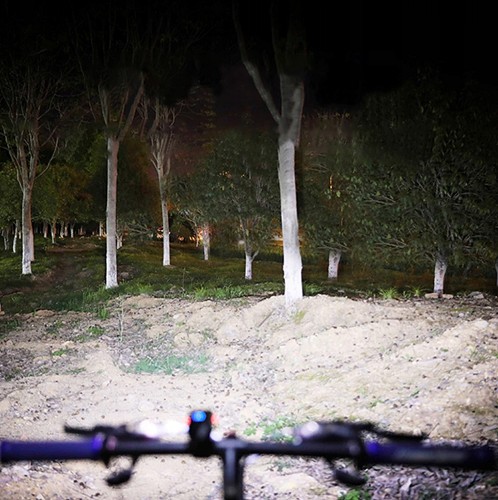 Svetlo na bicykel predné + zadné, sada 2 LED svetiel, batéria, nabíjanie cez USB