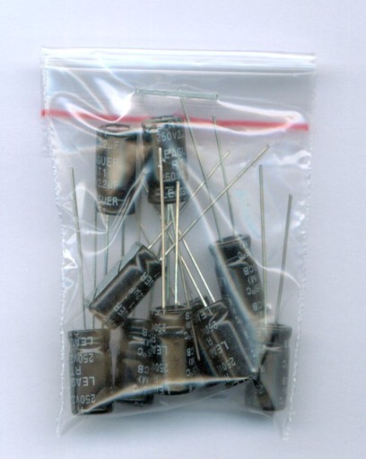 2,2 µF 250 V 2,2 µF 250 V (10 KS) ELEKTROLYTICKÝ KONDENZÁTOR