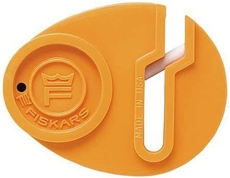 FISKARS BRÚŠKA NA VRECKÁ 1003871