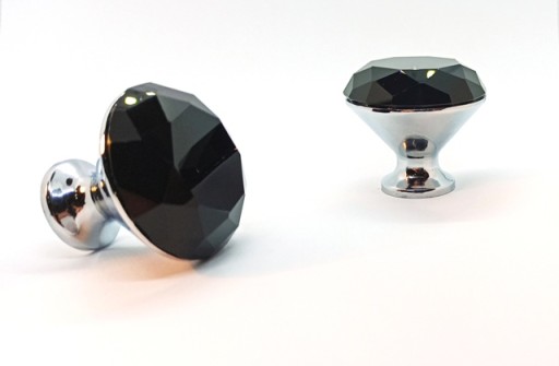 KĽÚČKA NA NÁBYTOK KRIŠTÁĽ ČIERNA FI30 KRÁSNY DIAMANT