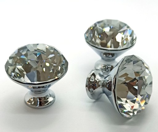 NÁBYTKOVÁ KĽÚČKA KĽÚČKA CRYSTAL FI30 KRÁSNY DIAMANT