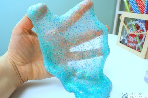 SLIME GLUT NAPÍNAČNÁ GÉLOVÁ HMOTA S KAČIACIMI GLITTRAMI
