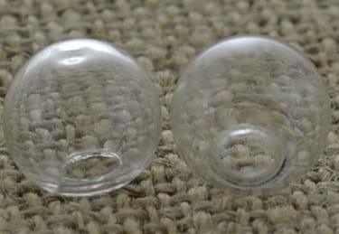 Sklenená forma, tienidlo 10mm s otvorom 3mm, 2ks