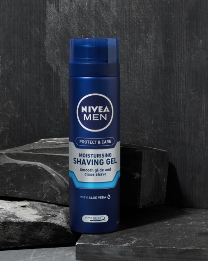 NIVEA MEN Zvlhčujúci gél na holenie PROTECT & CARE 200 ml