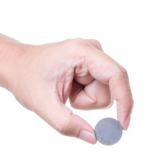 ANIZOTRPICKÝ FERITOVÝ MAGNET 15x4 mm 10 ks.