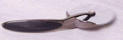 Nôž na PIZZU 17,5*6,8*2CM