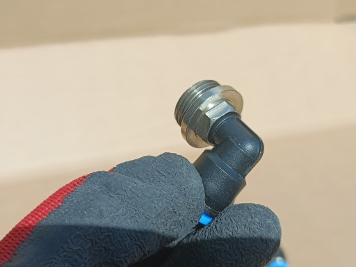 Uhlový pneumatický zásuvný konektor fi 8mm závit 3/8