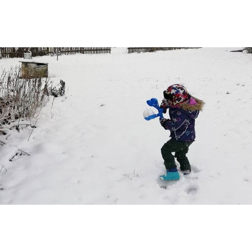 ŚNIEŻKOMAT SNOWBALL Zariadenie na výrobu dvojitých snehových gúľ