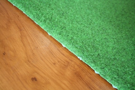 VZOR VZOR KOBEREC UMELÁ TRÁVA ZÁHRADNÁ BALKÓNOVÁ TERASA 24 ZELENÁ 20x30cm