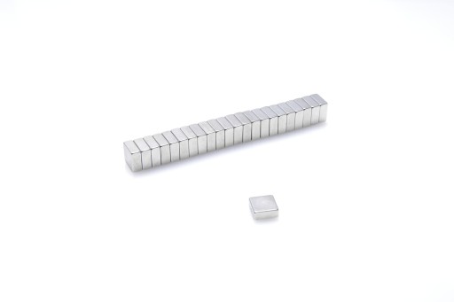Neodymový tanierový magnet MPŁ 7x7x3 N38