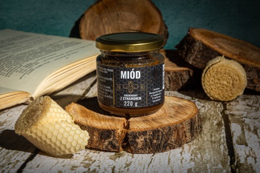 Medová smotana SO ŠKORICOU 220g Poľský PREMIUM