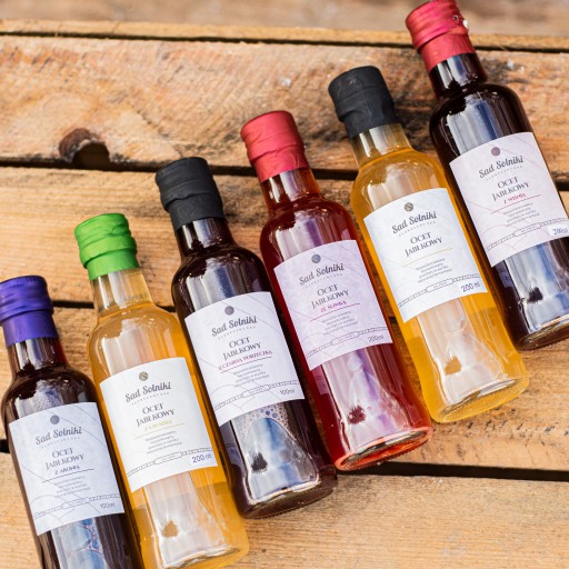 Živý jablkový a aróniový ocot 200 ml Z RODINNÉHO SADU - Sad Solniki